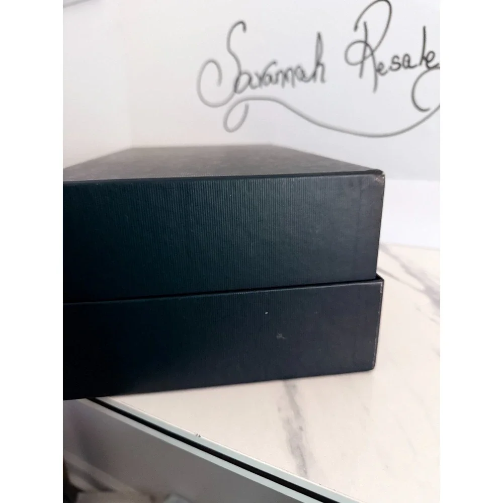 GUCCI Large GIFT BOX EUC🔥🔥🔥🔥🎁🎁